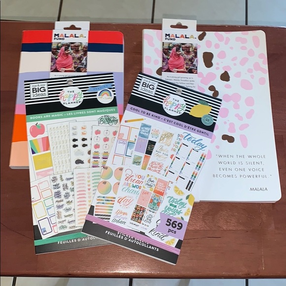Student sticker books and journals - Picture 1 of 16